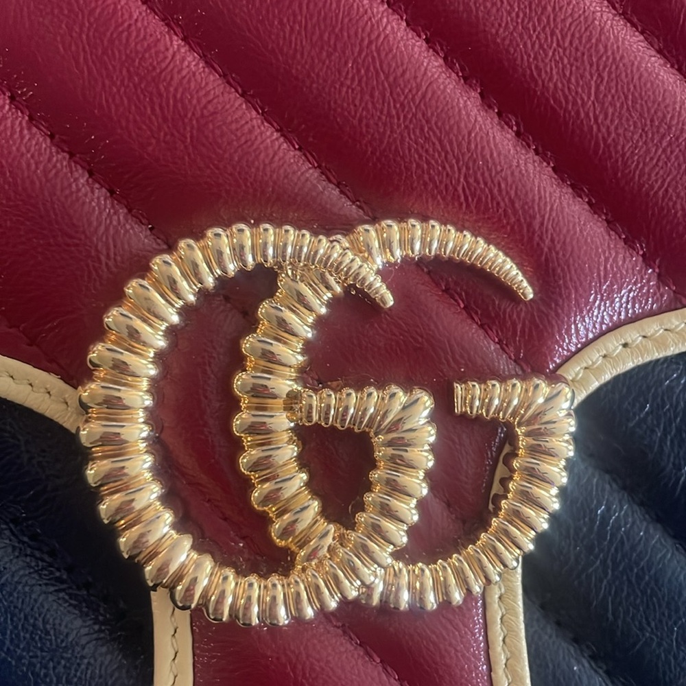 SOLD Authentic Gucci GG marmont diagonal red blue cream calfskin Matelasse - Picture 6 of 10
